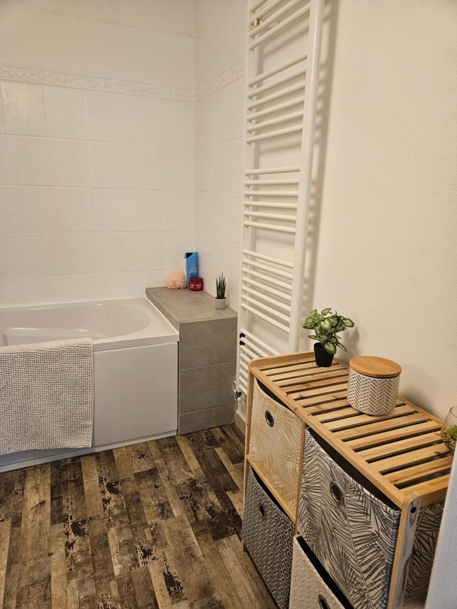 Les Bulles Au Feminin Apartment Chigny-les-Roses Екстериор снимка